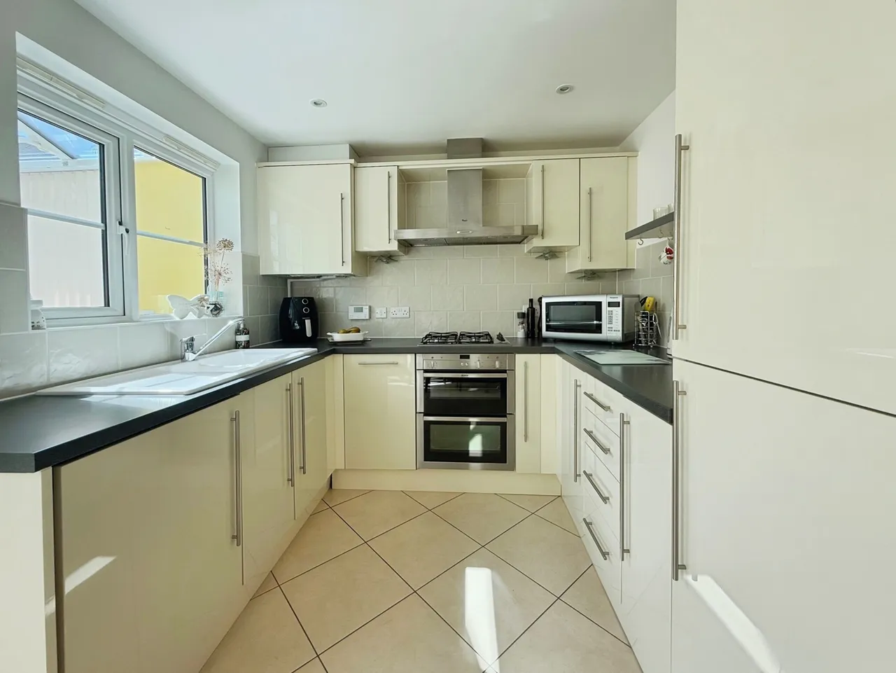 Wiltshire Crescent, Basingstoke, Hampshire, RG22 5FD, photo 11