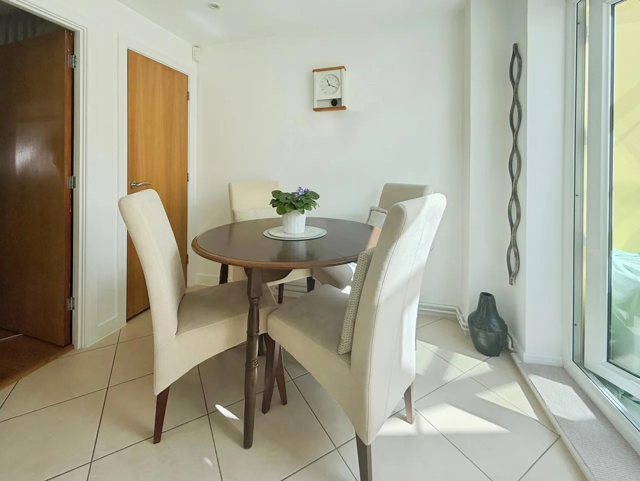 Wiltshire Crescent, Basingstoke, Hampshire, RG22 5FD, photo 10