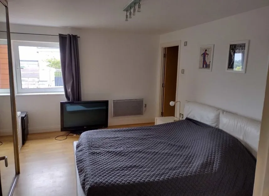 Holland Gardens, Brentford, TW8, photo 4