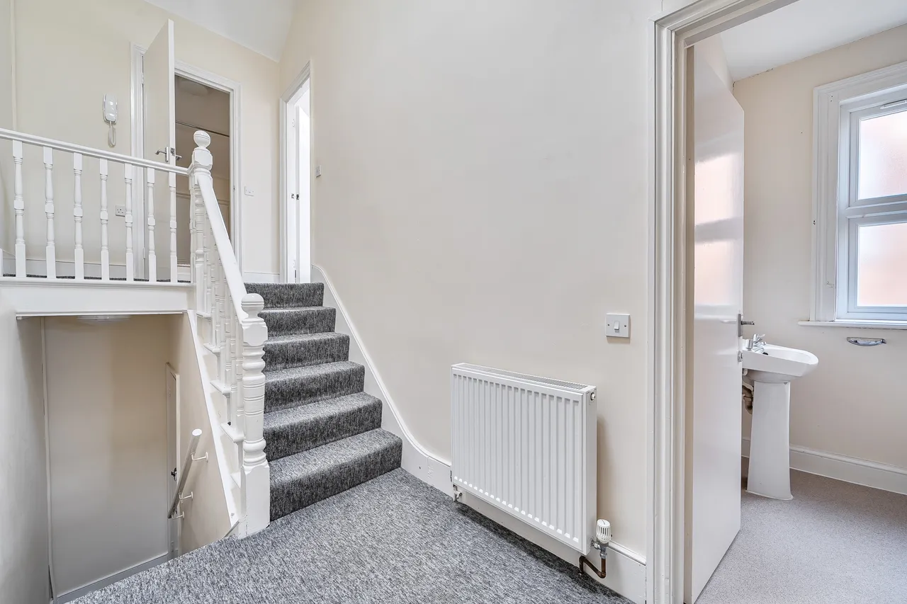 Rathcoole Gardens, London, N8, photo 10