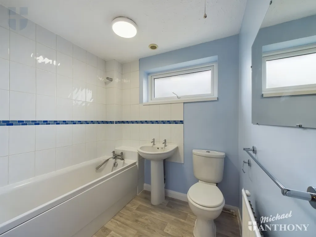 Chaucer Drive, Aylesbury, HP21, photo 10