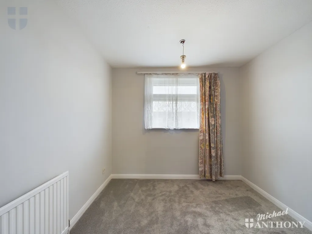 Chaucer Drive, Aylesbury, HP21, photo 13