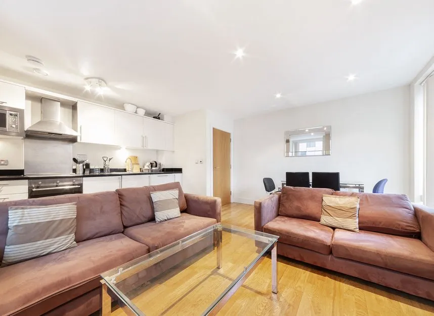 3 bed property to rent, Prestons Road, East India, E14