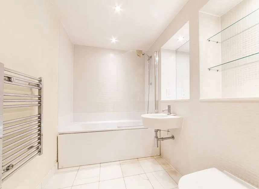 Prestons Road, East India, E14, photo 7