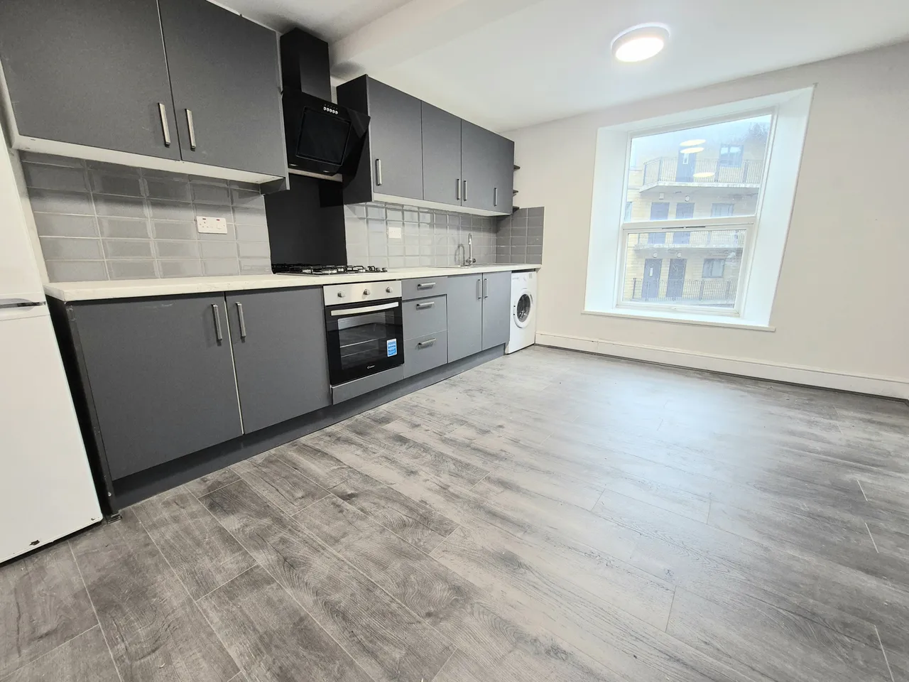 1 bed flat to rent — Wellington Place, HALIFAX