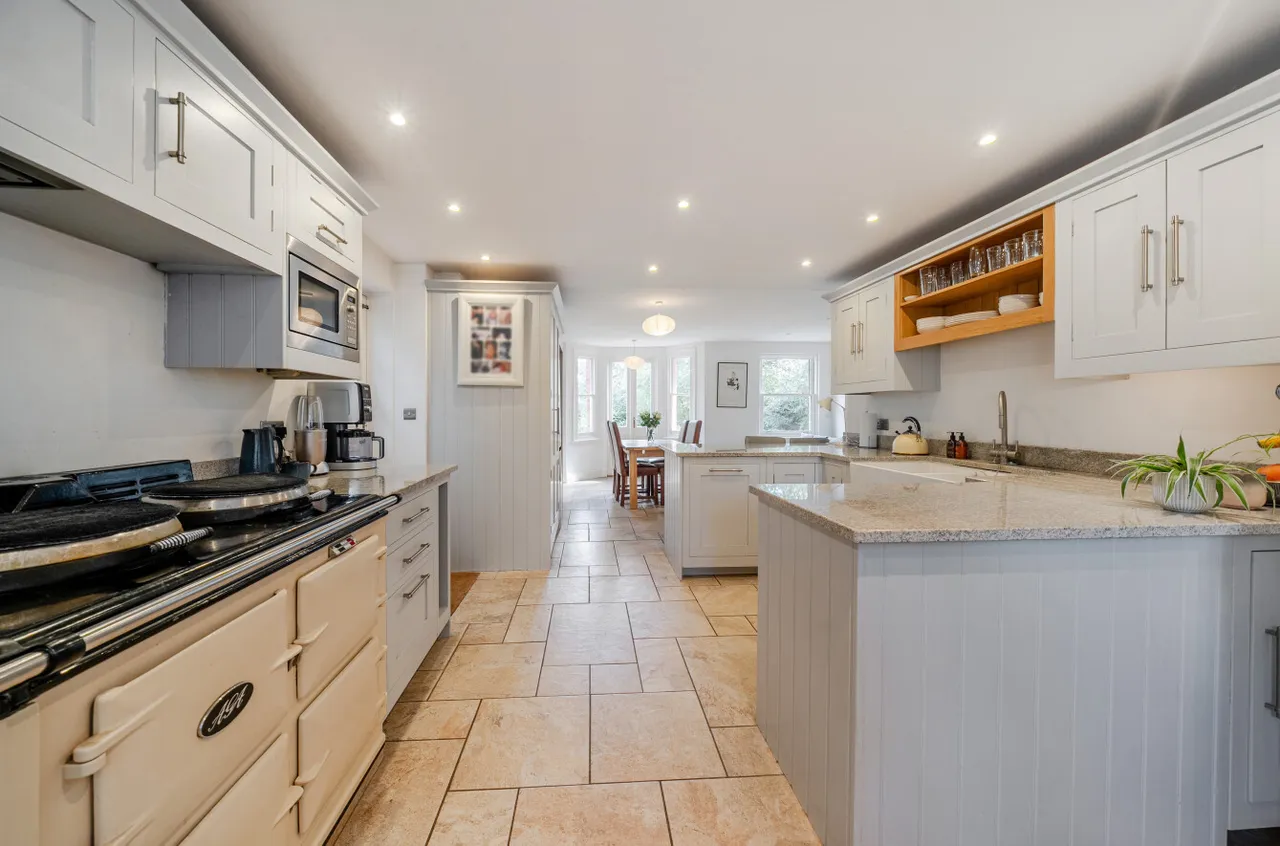 Lickfolds Road, Rowledge, GU10, photo 17
