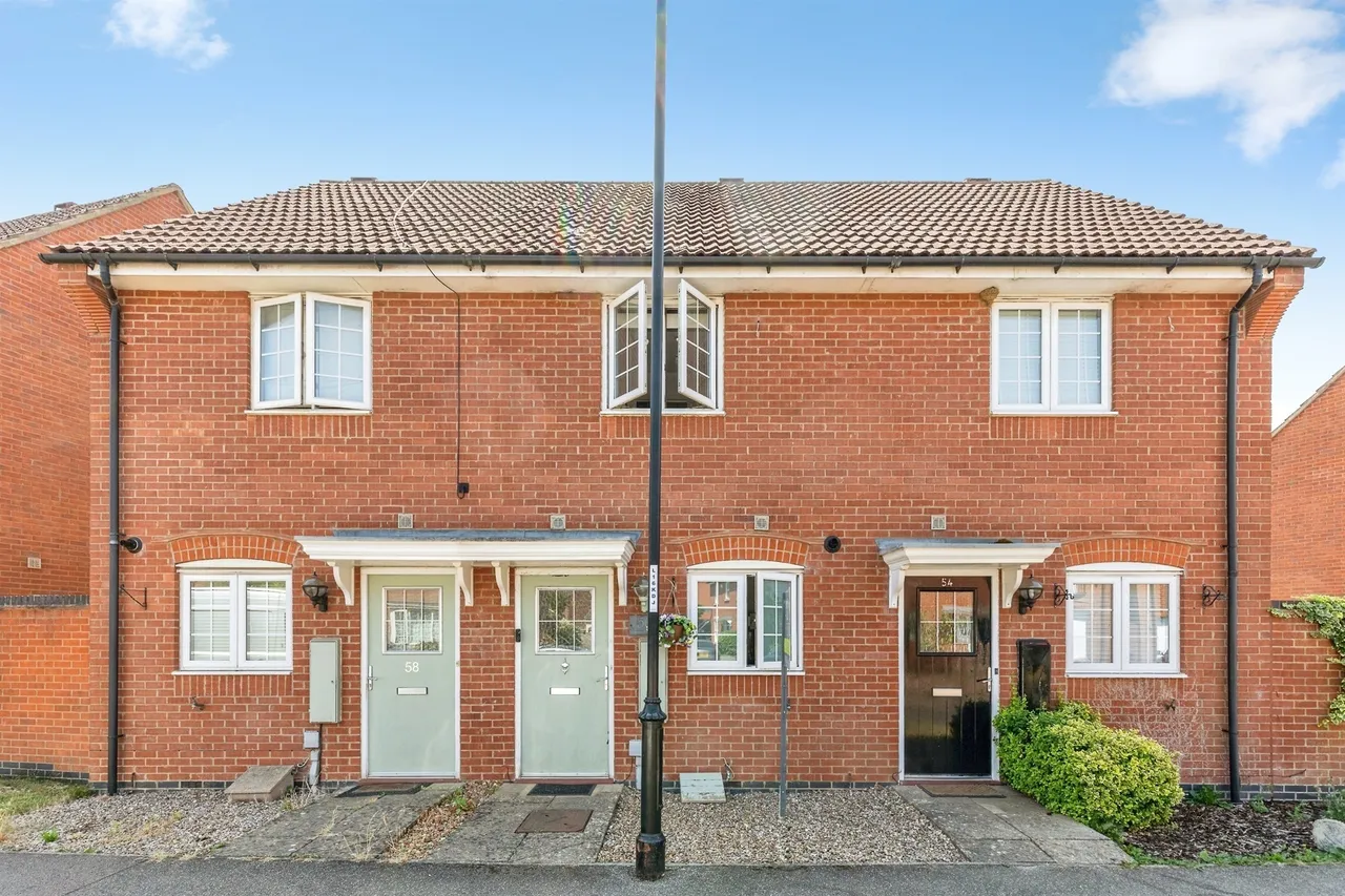 2 bed house for sale — Ironwood Avenue, Desborough, Kettering
