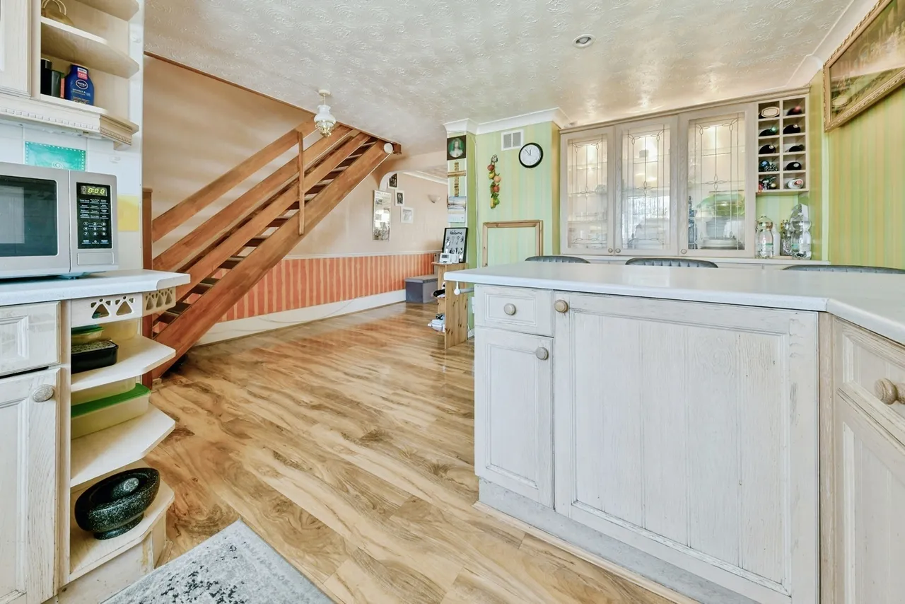 Canterbury Way, STEVENAGE, Hertfordshire, SG1, photo 9