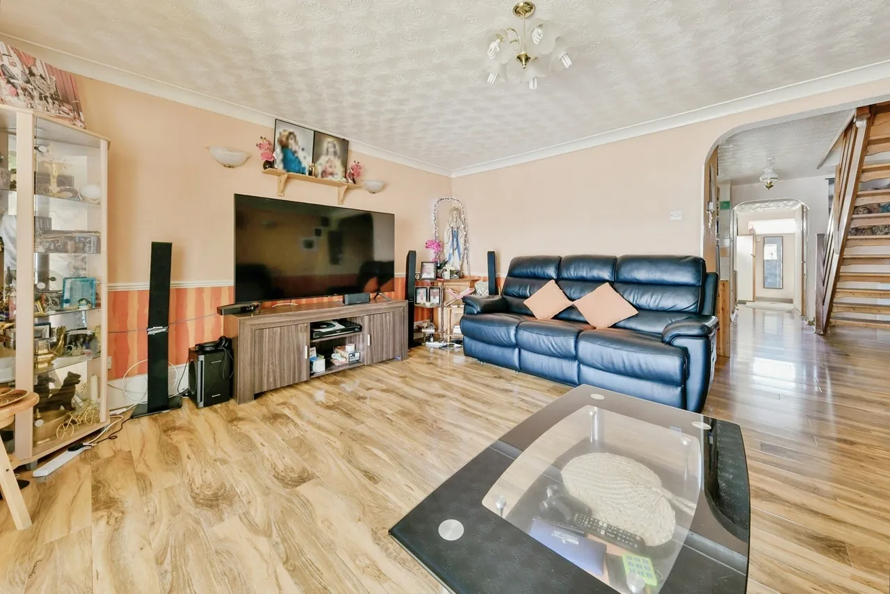 Canterbury Way, STEVENAGE, Hertfordshire, SG1, photo 4