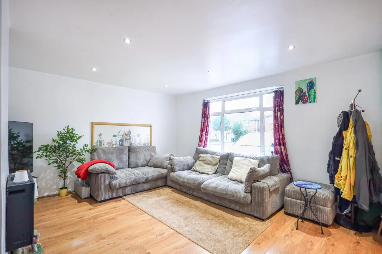Kings Drive, Edgware, HA8, photo 10