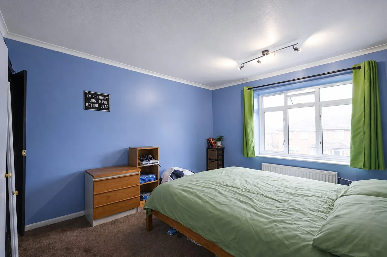 Kings Drive, Edgware, HA8, photo 5