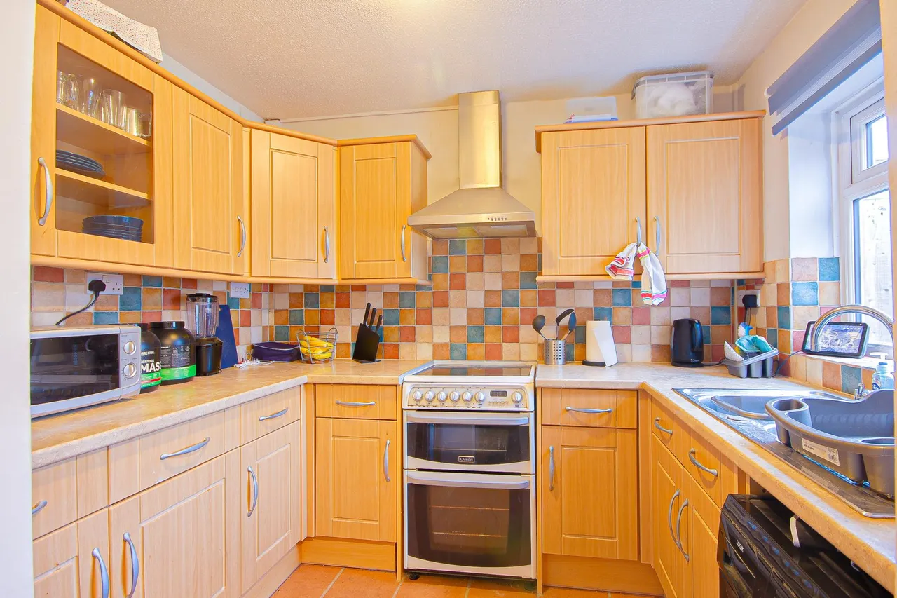 Armscroft Gardens, Gloucester, GL2, photo 3