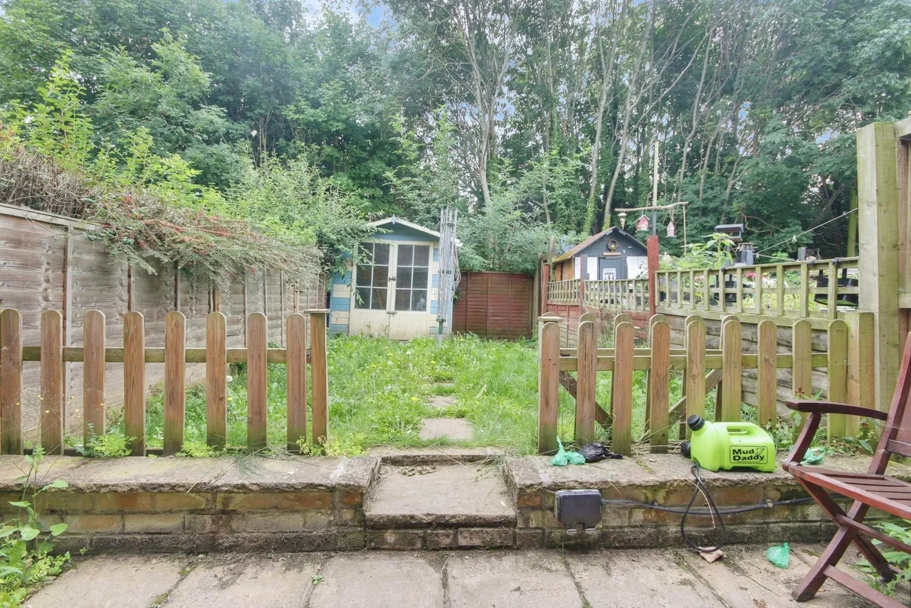 Armscroft Gardens, Gloucester, GL2, photo 6