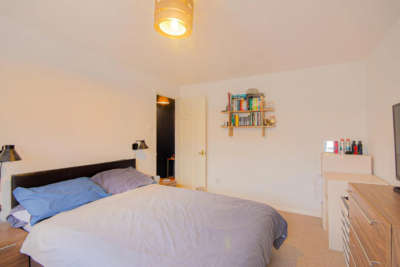 Armscroft Gardens, Gloucester, GL2, photo 5