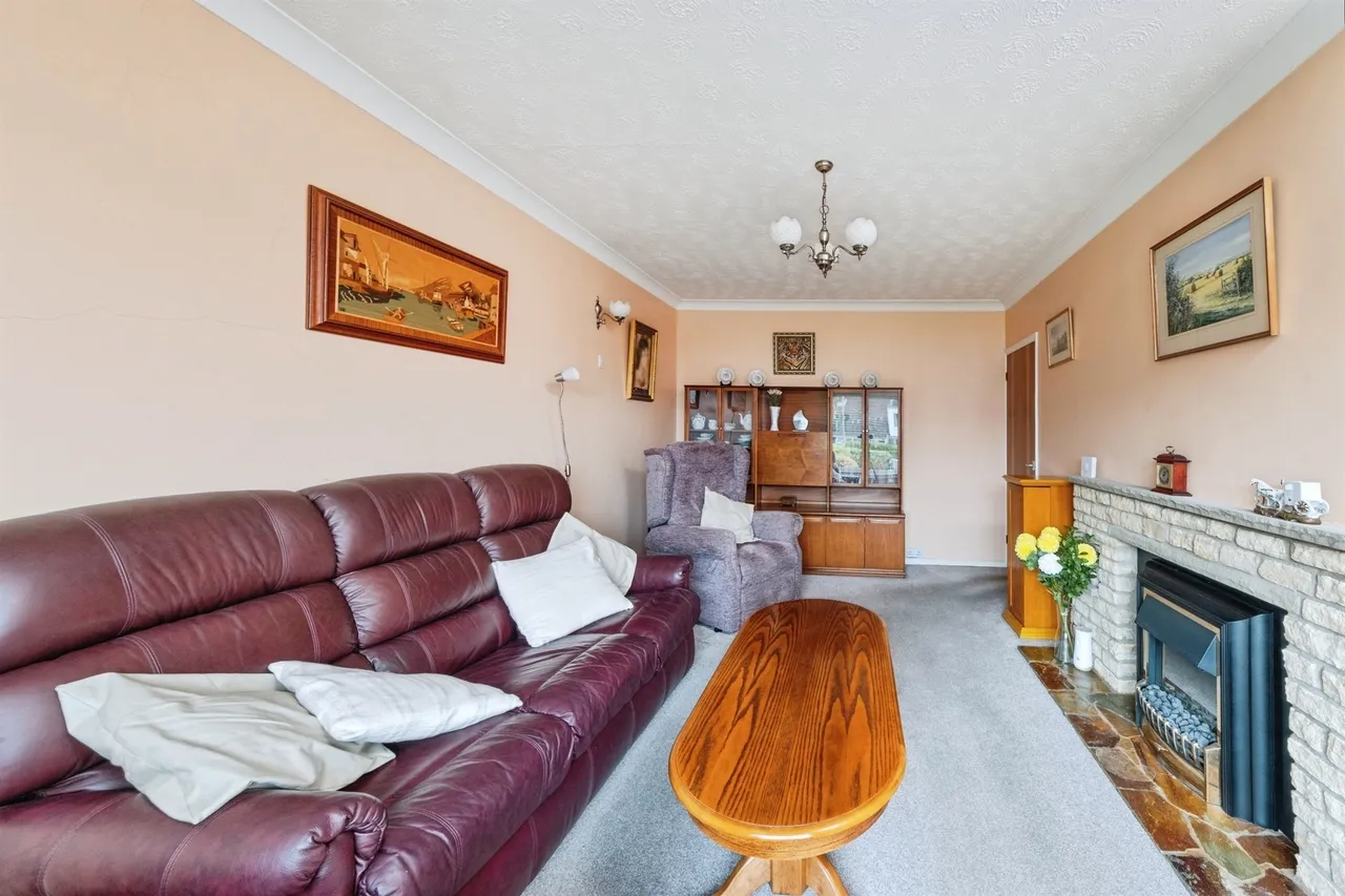 Woodlands Crescent, Buckingham, MK18, photo 4