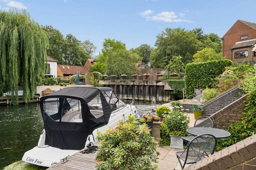 Temple Mill Island, Marlow SL7 1SQ, photo 17