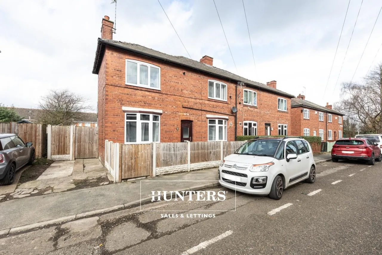 3 bed house for sale — Lower Cambridge Street, Castleford