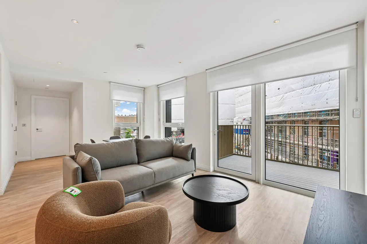 Gasholder, Oval Village, SE11, photo 2