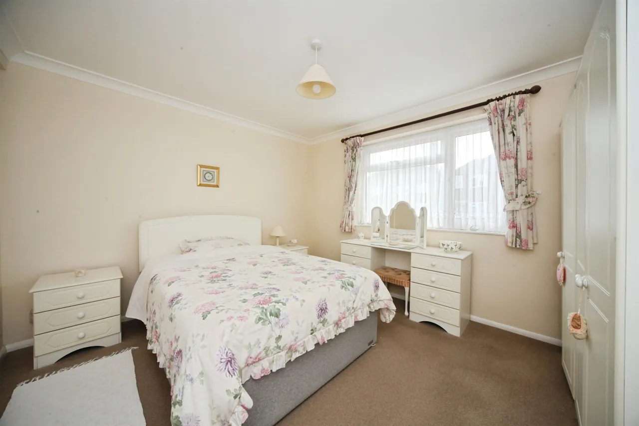 Mullion Close, Luton, LU2, photo 8