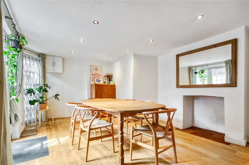 4 bed house for sale, Colebrooke Row, London