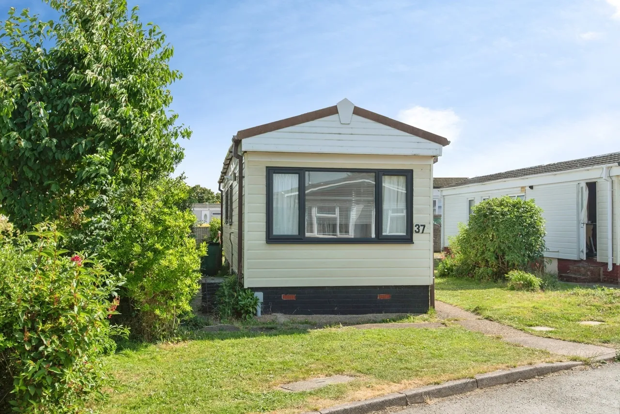 Three Star Park, Bedford Road, Lower Stondon, Henlow, SG16, photo 13