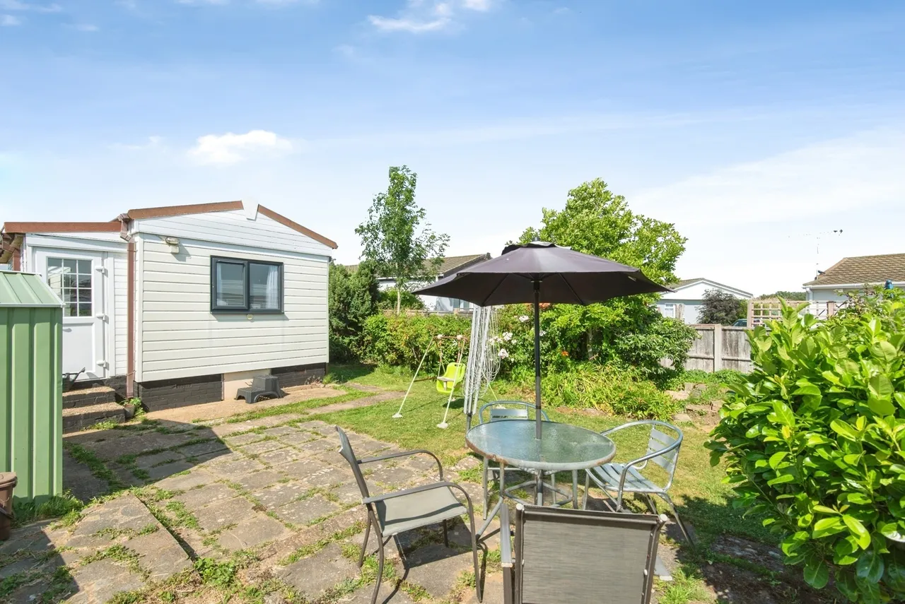 Three Star Park, Bedford Road, Lower Stondon, Henlow, SG16, photo 12