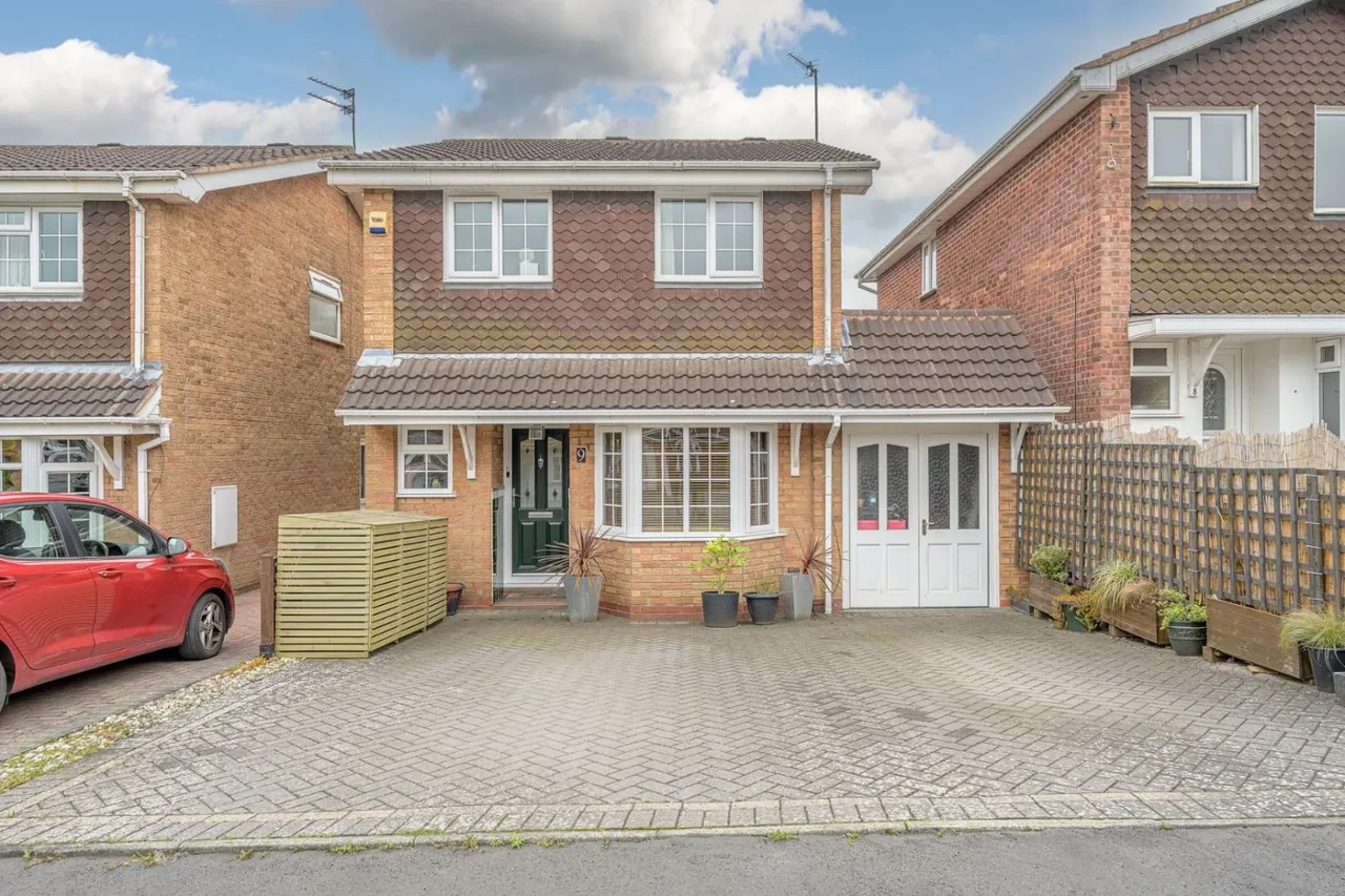 3 bed house for sale — Sherrans Dell, Wolverhampton