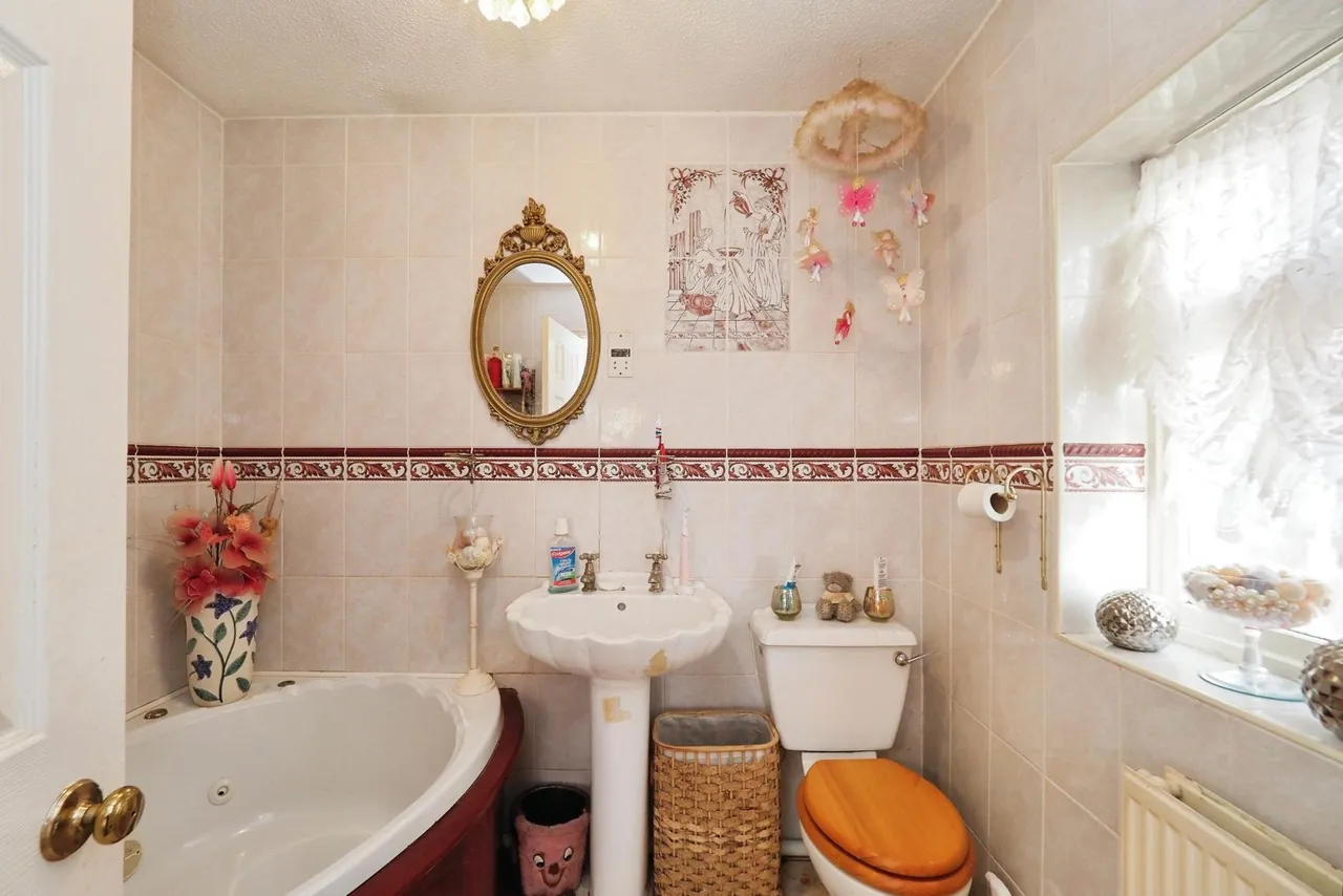 Homewood Drive, Kirkby-in-Ashfield, NG17, photo 14