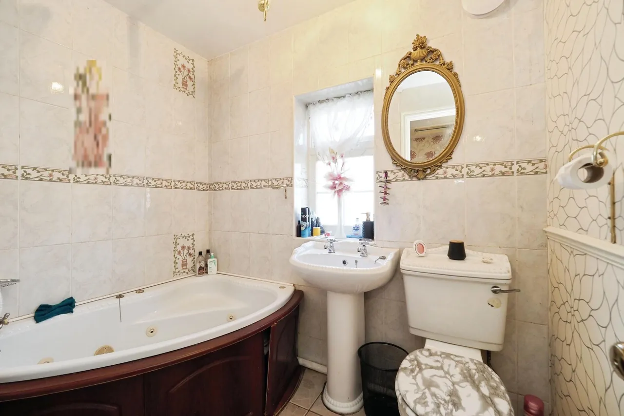 Homewood Drive, Kirkby-in-Ashfield, NG17, photo 8