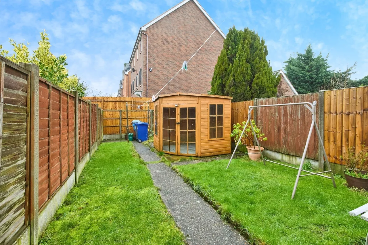 Winchester Drive, Burton-On-Trent, DE14, photo 20