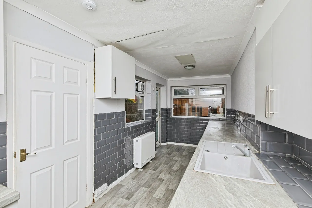 Winchester Drive, Burton-On-Trent, DE14, photo 9