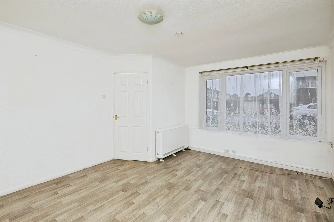 Winchester Drive, Burton-On-Trent, DE14, photo 3