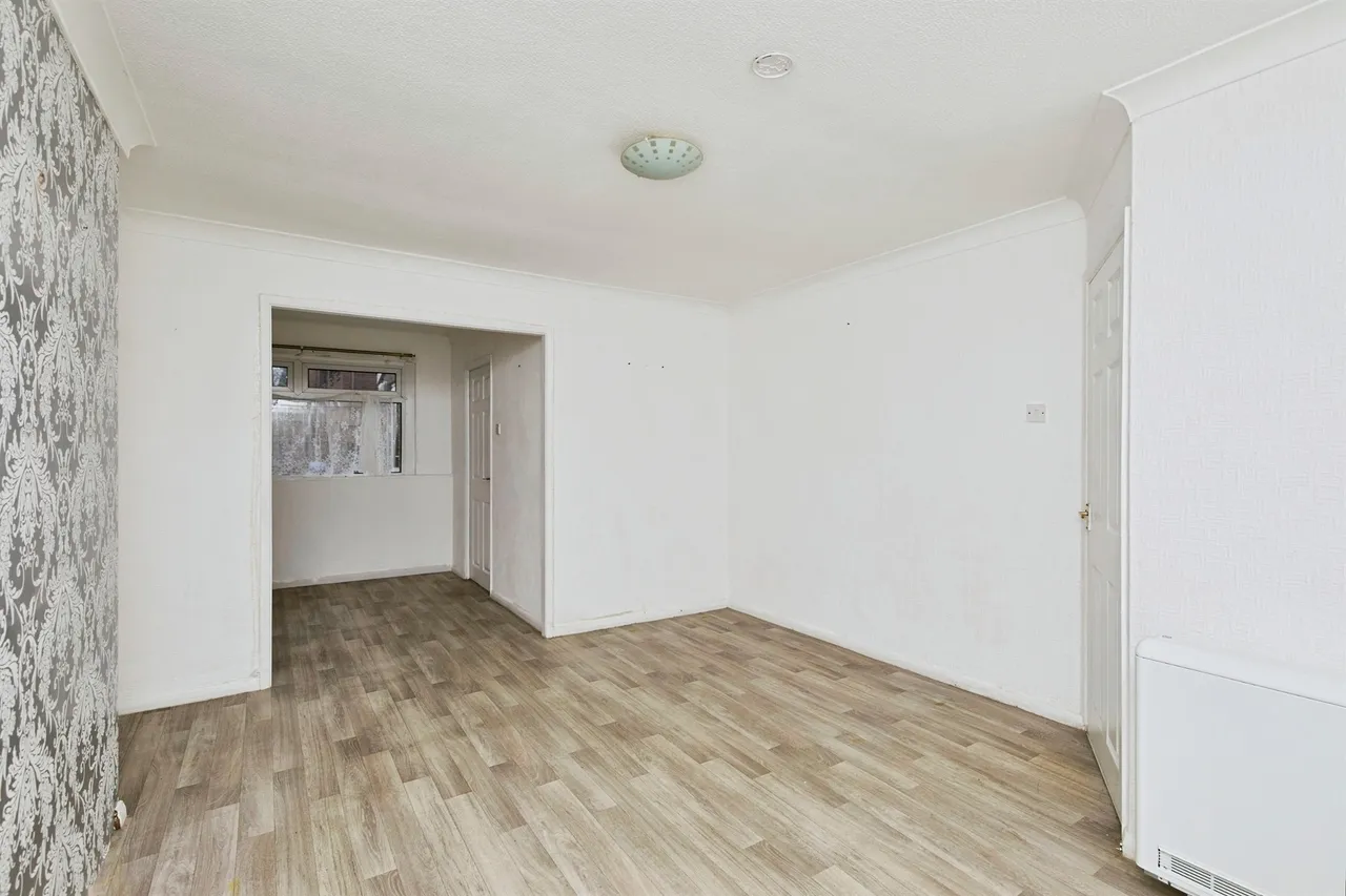 Winchester Drive, Burton-On-Trent, DE14, photo 2