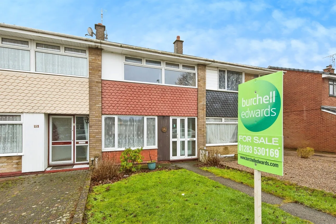 3 bed house for sale, Winchester Drive, Burton-On-Trent, DE14