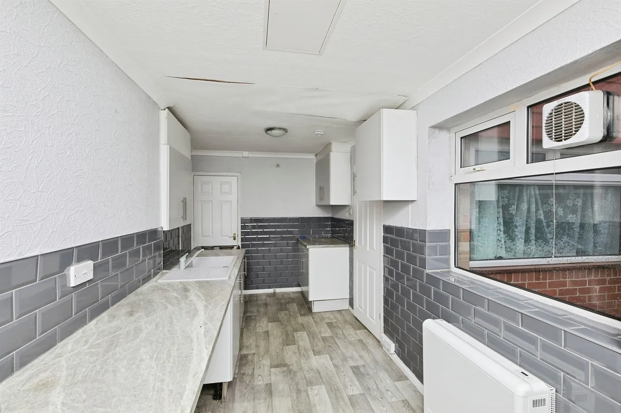 Winchester Drive, Burton-On-Trent, DE14, photo 11