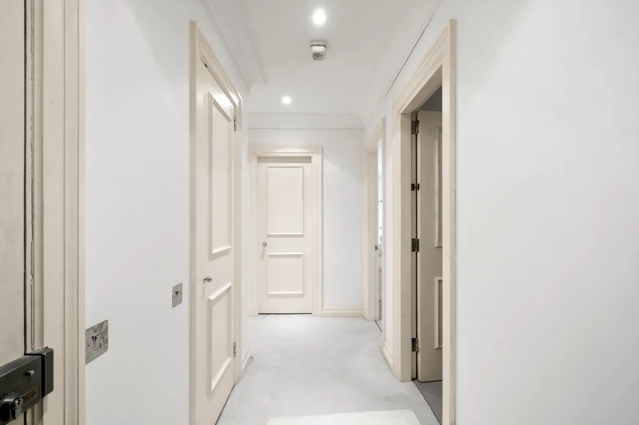 Maple Lodge, Kensington Green, W8 5UN, photo 5