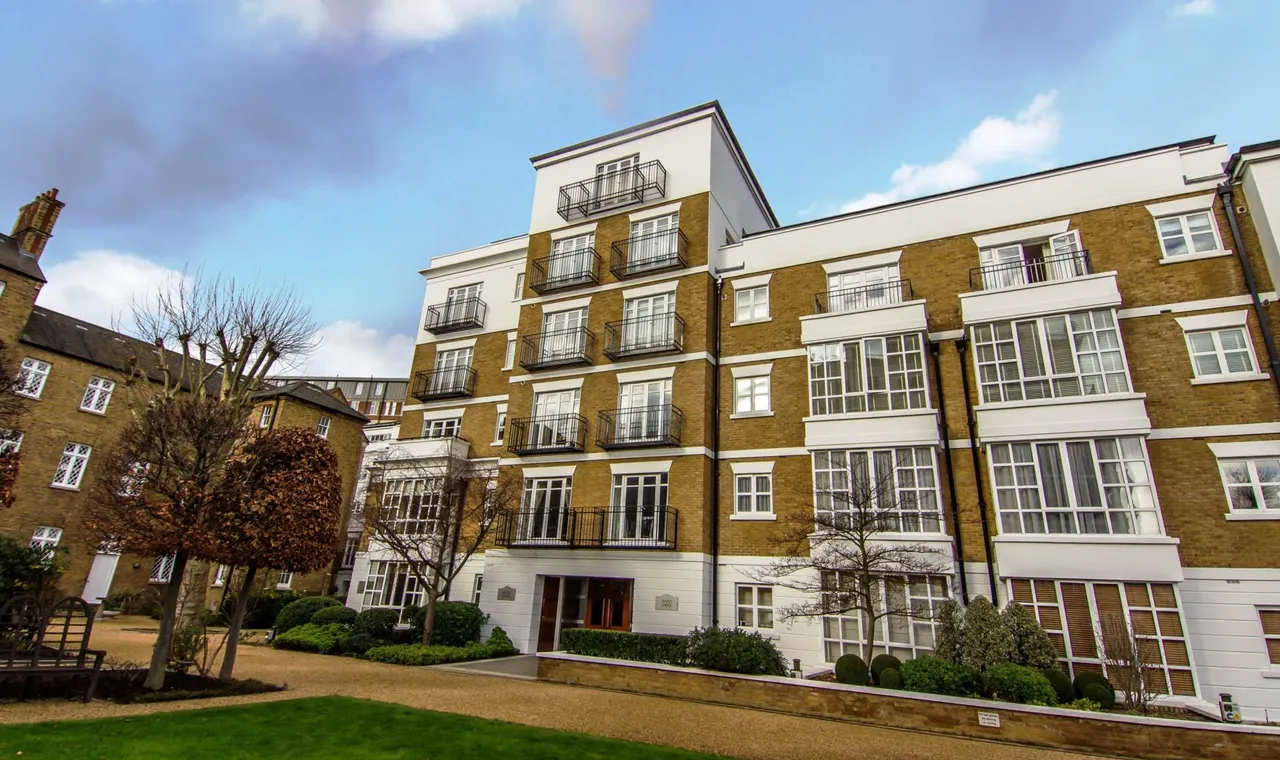 Maple Lodge, Kensington Green, W8 5UN, photo 9