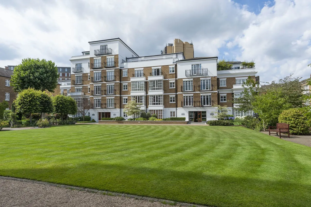 Maple Lodge, Kensington Green, W8 5UN, photo 8
