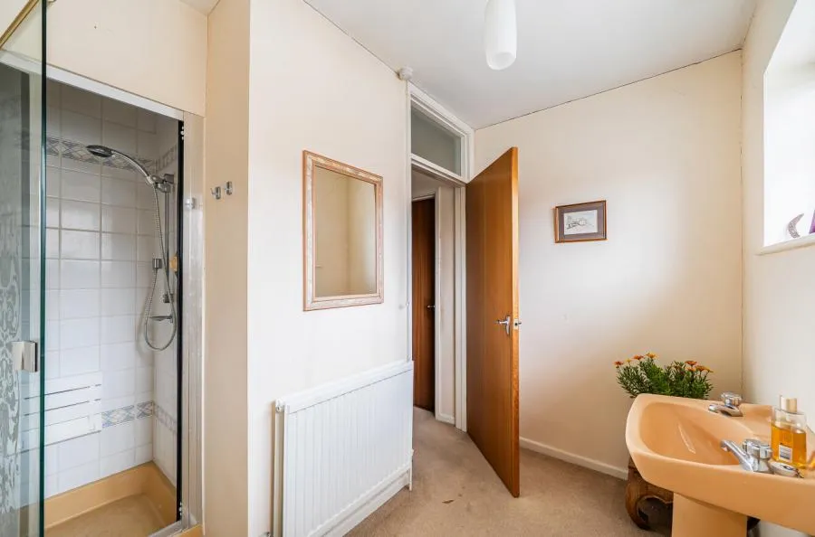 High Street, Haydon Wick, SN25, photo 21