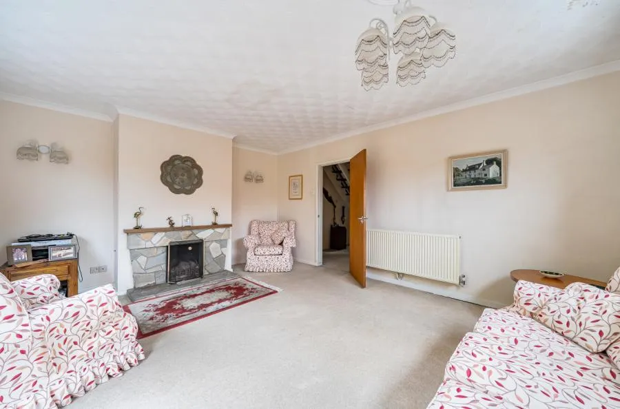 High Street, Haydon Wick, SN25, photo 13