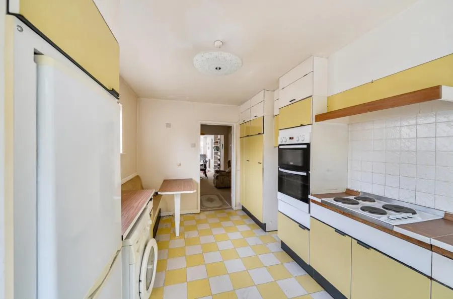 High Street, Haydon Wick, SN25, photo 11