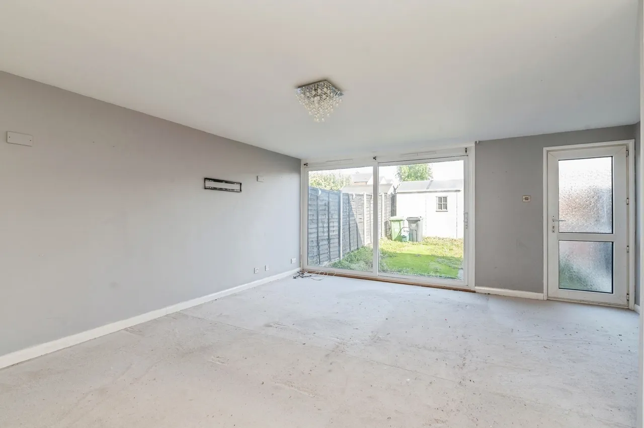 Cobden Walk, Basildon, SS13, photo 15