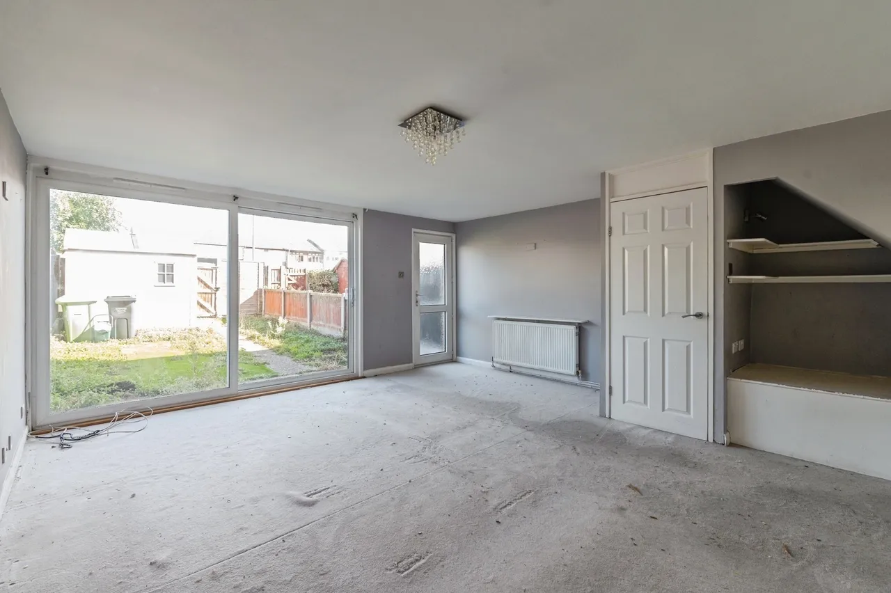 Cobden Walk, Basildon, SS13, photo 2