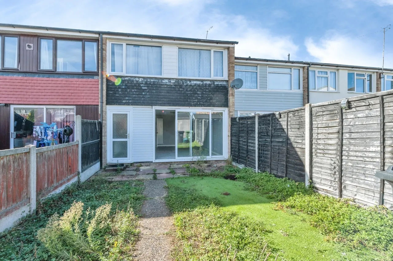 Cobden Walk, Basildon, SS13, photo 5