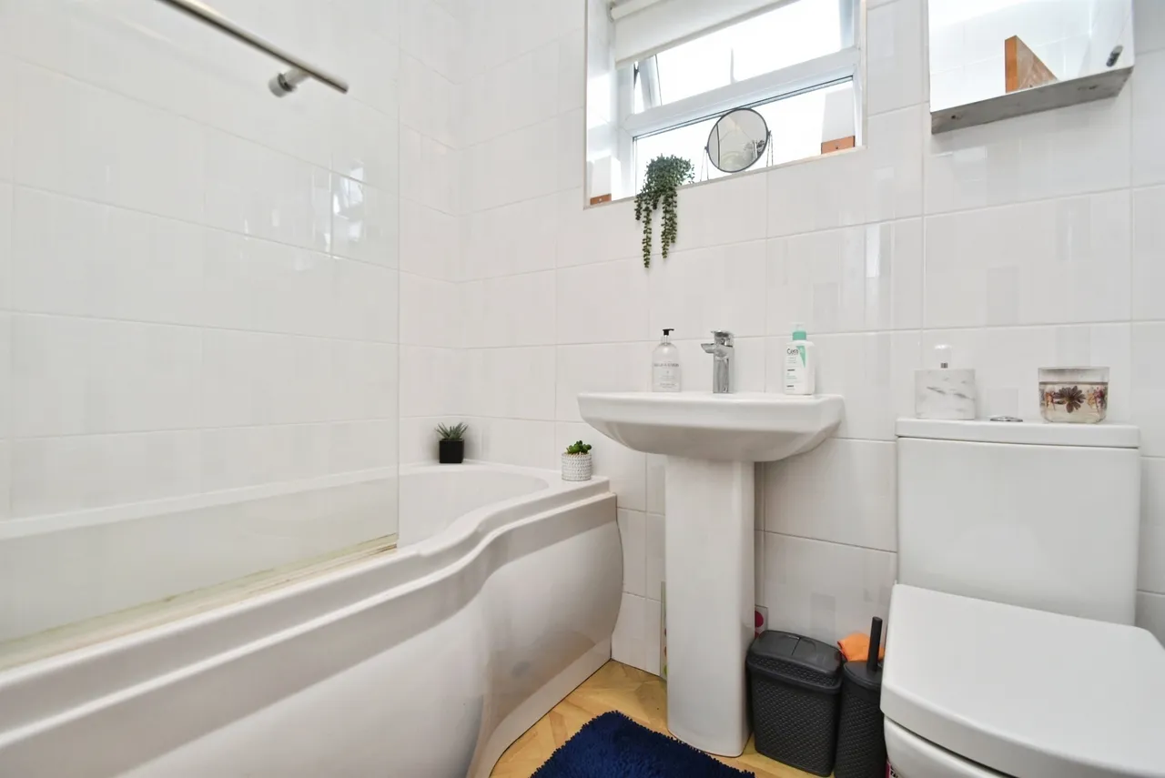 St. Johns Way, Harrogate, HG1, photo 14