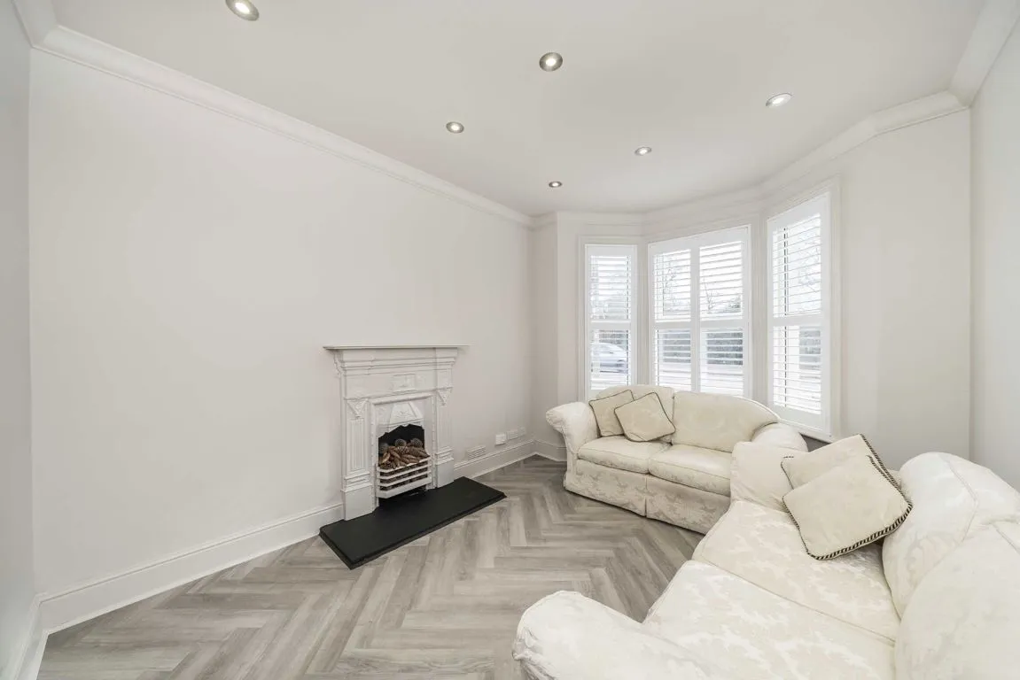 Wimbledon Road, SW17, photo 2