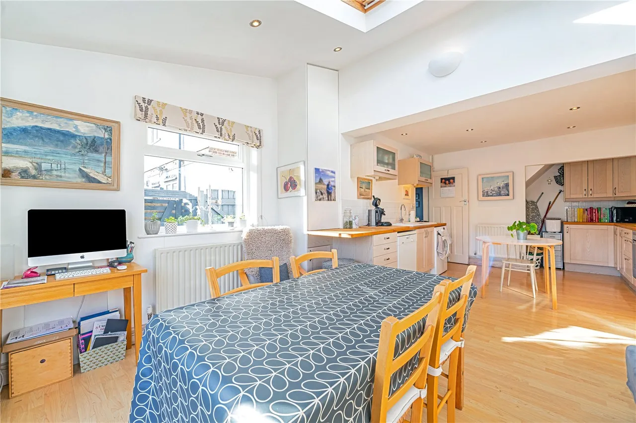 Turner Avenue, Twickenham, TW2 5LT, photo 5