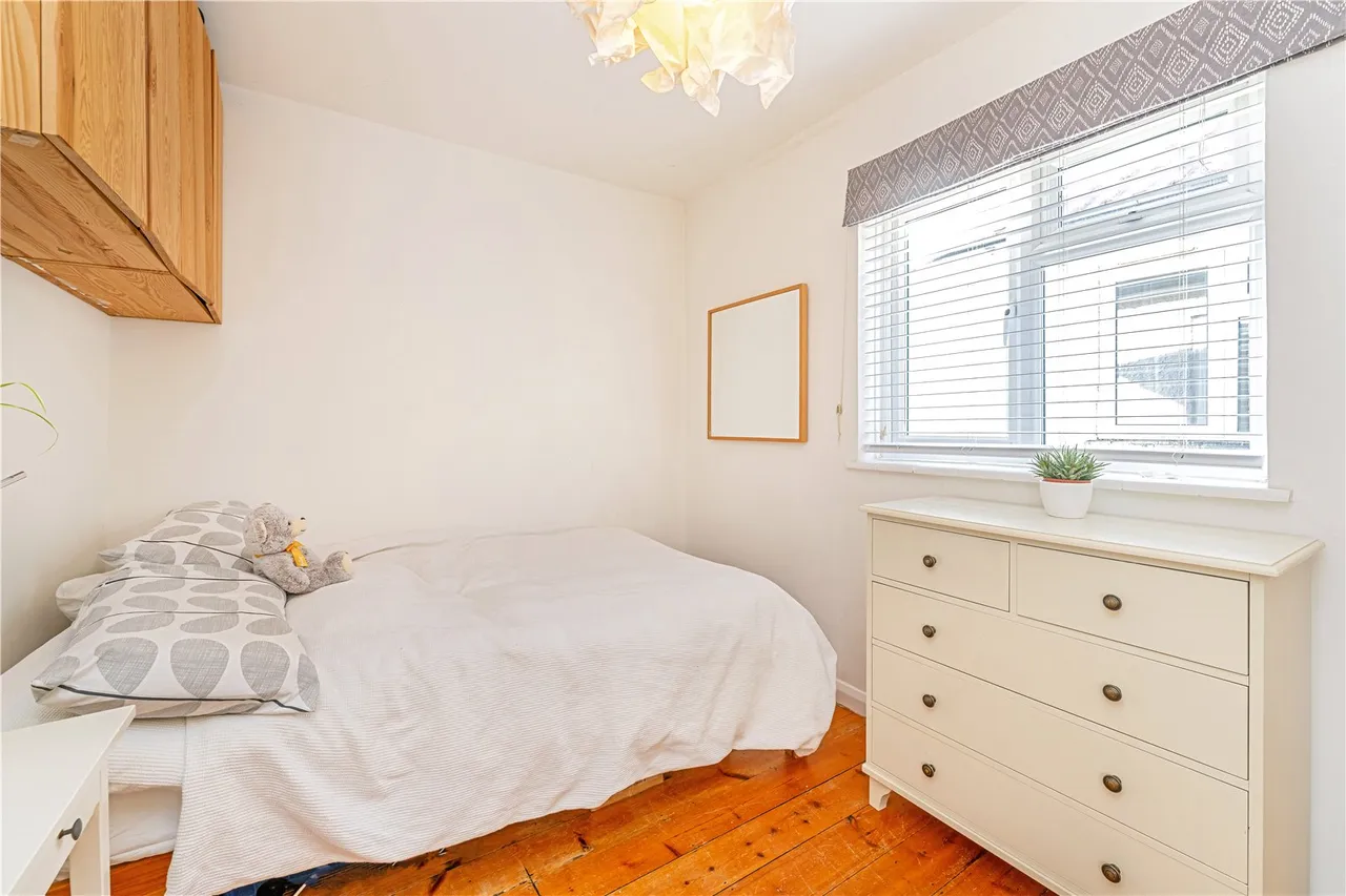 Turner Avenue, Twickenham, TW2 5LT, photo 6