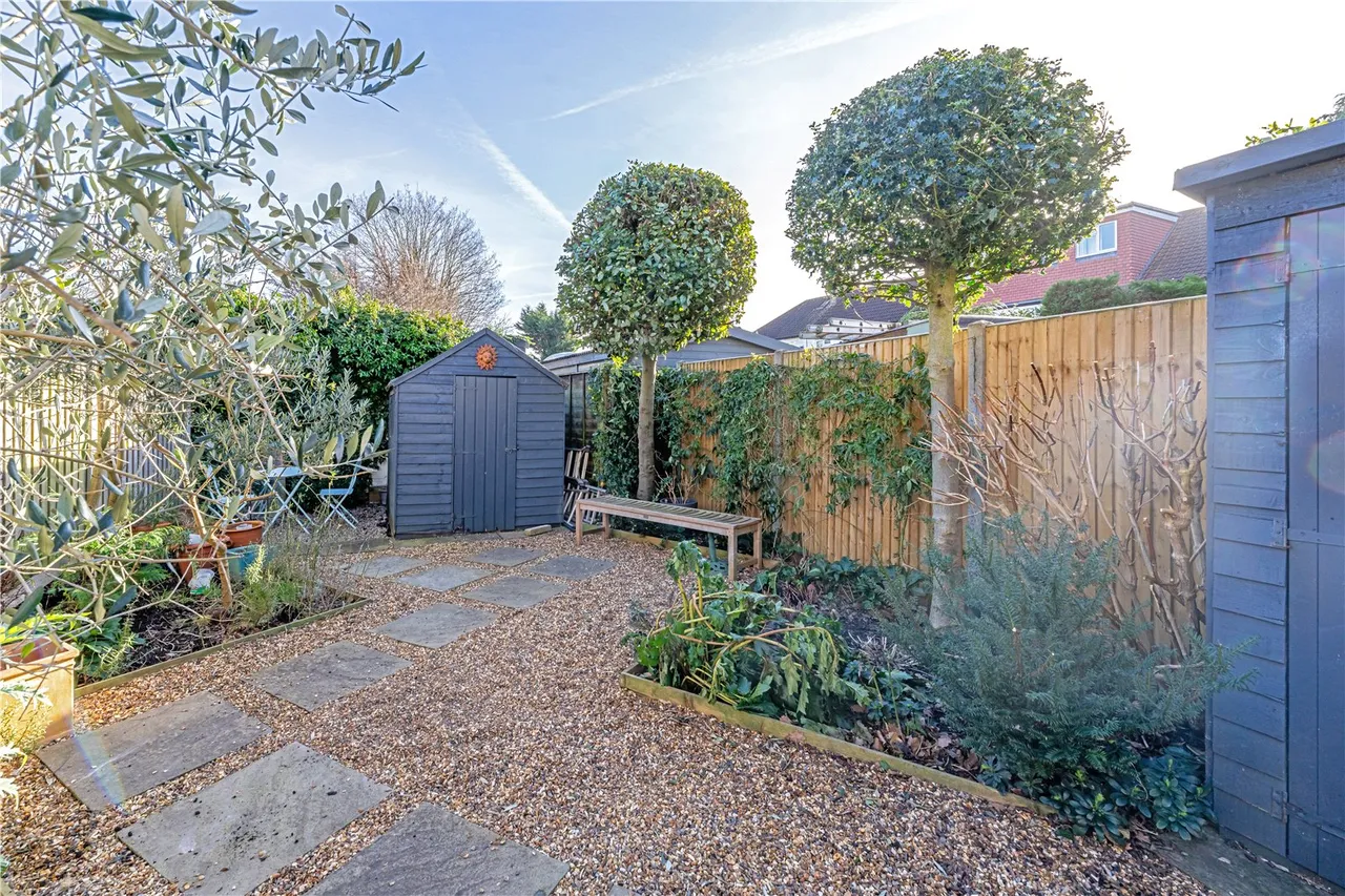 Turner Avenue, Twickenham, TW2 5LT, photo 8