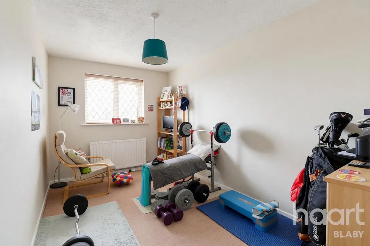 Aquitaine Close, Leicester, LE19, photo 15